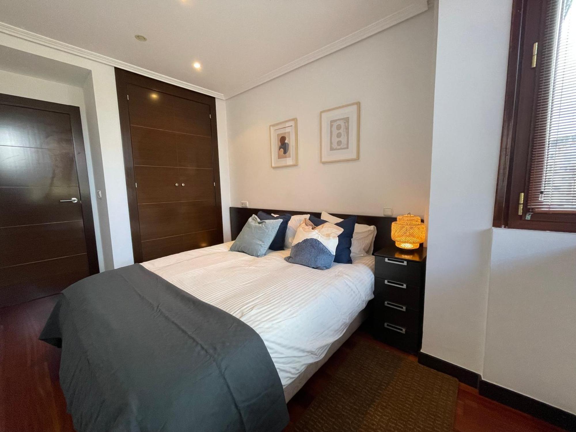 Atuaire Home Vivienda B Luminosa Parking Incluido En Plena Calle Comercial Burgo 外观 照片