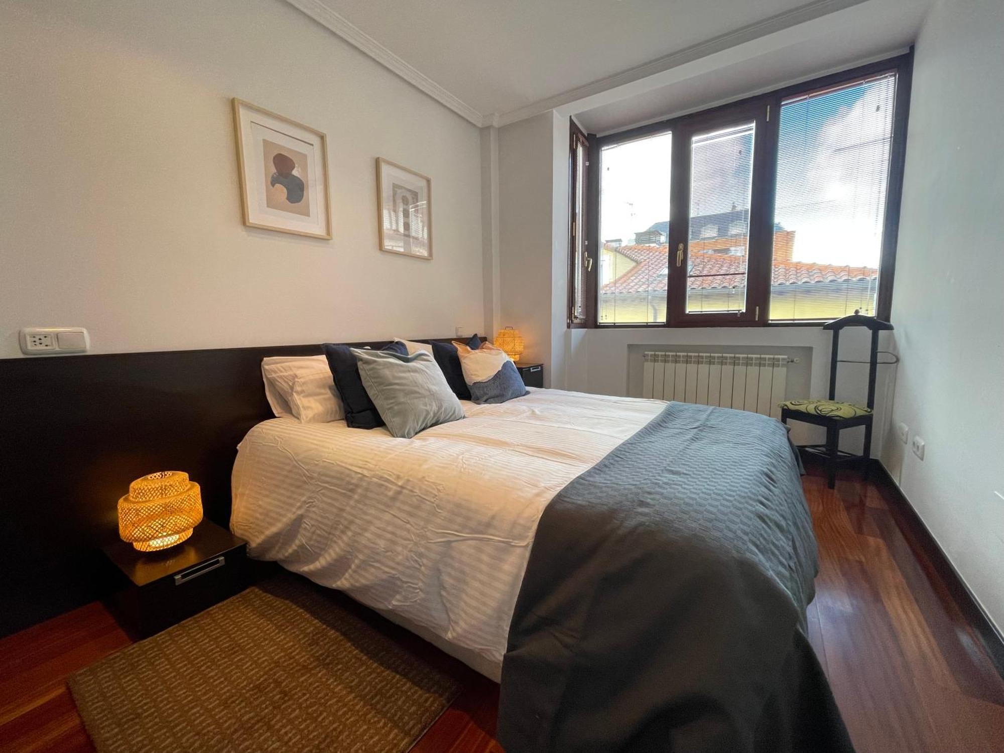 Atuaire Home Vivienda B Luminosa Parking Incluido En Plena Calle Comercial Burgo 外观 照片